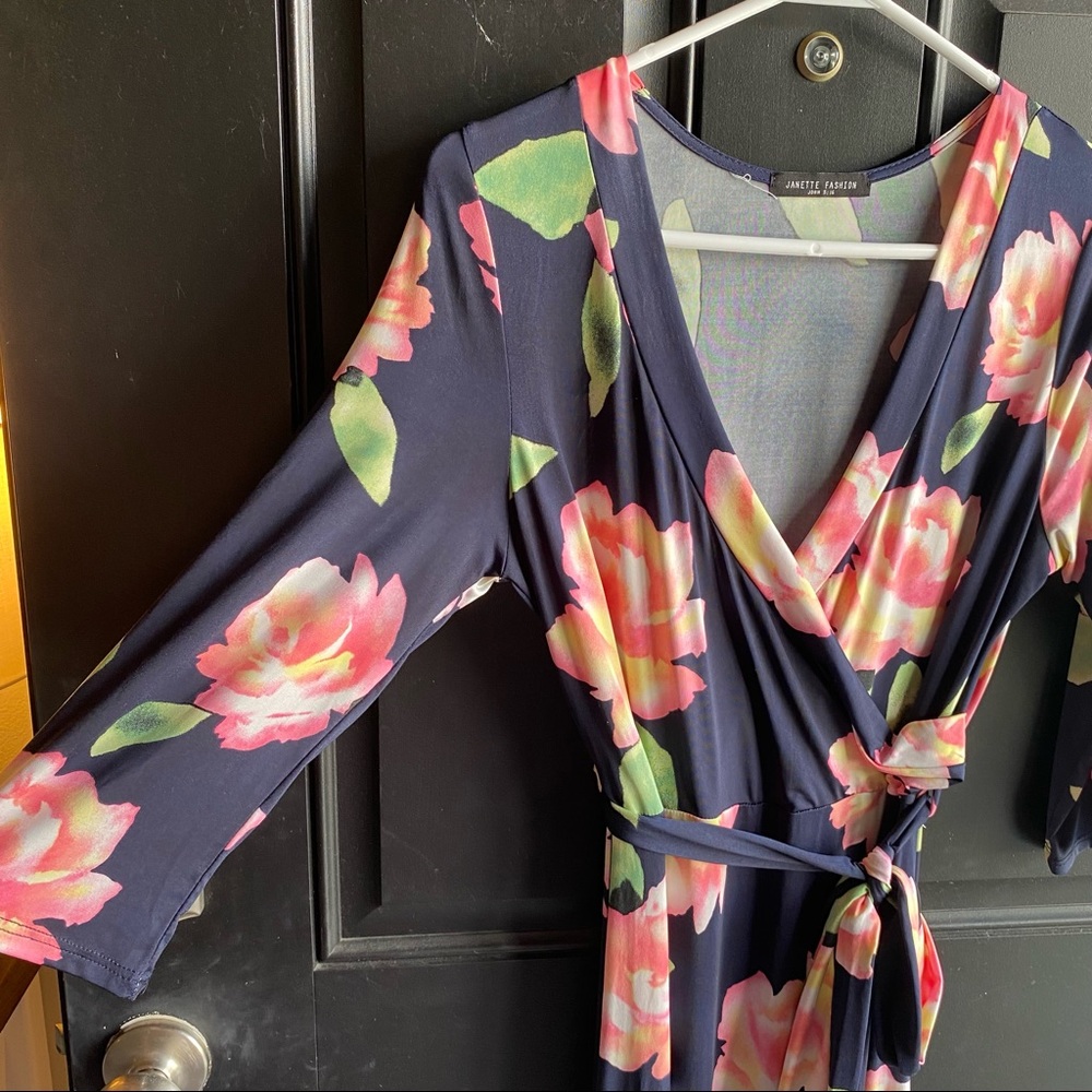 Floral 3/4 Sleeve Faux Wrap Maxi Dress Size Medium - Picture 4 of 6